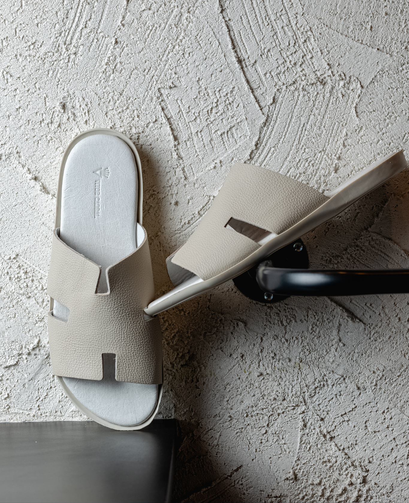 Sandália "H"eit Off-White