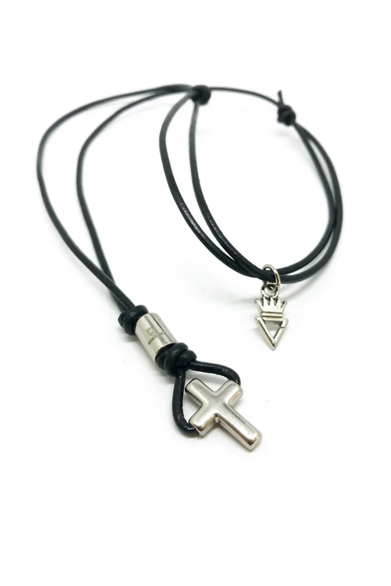 COLAR DE COURO CRUZ VITOR CABRAL