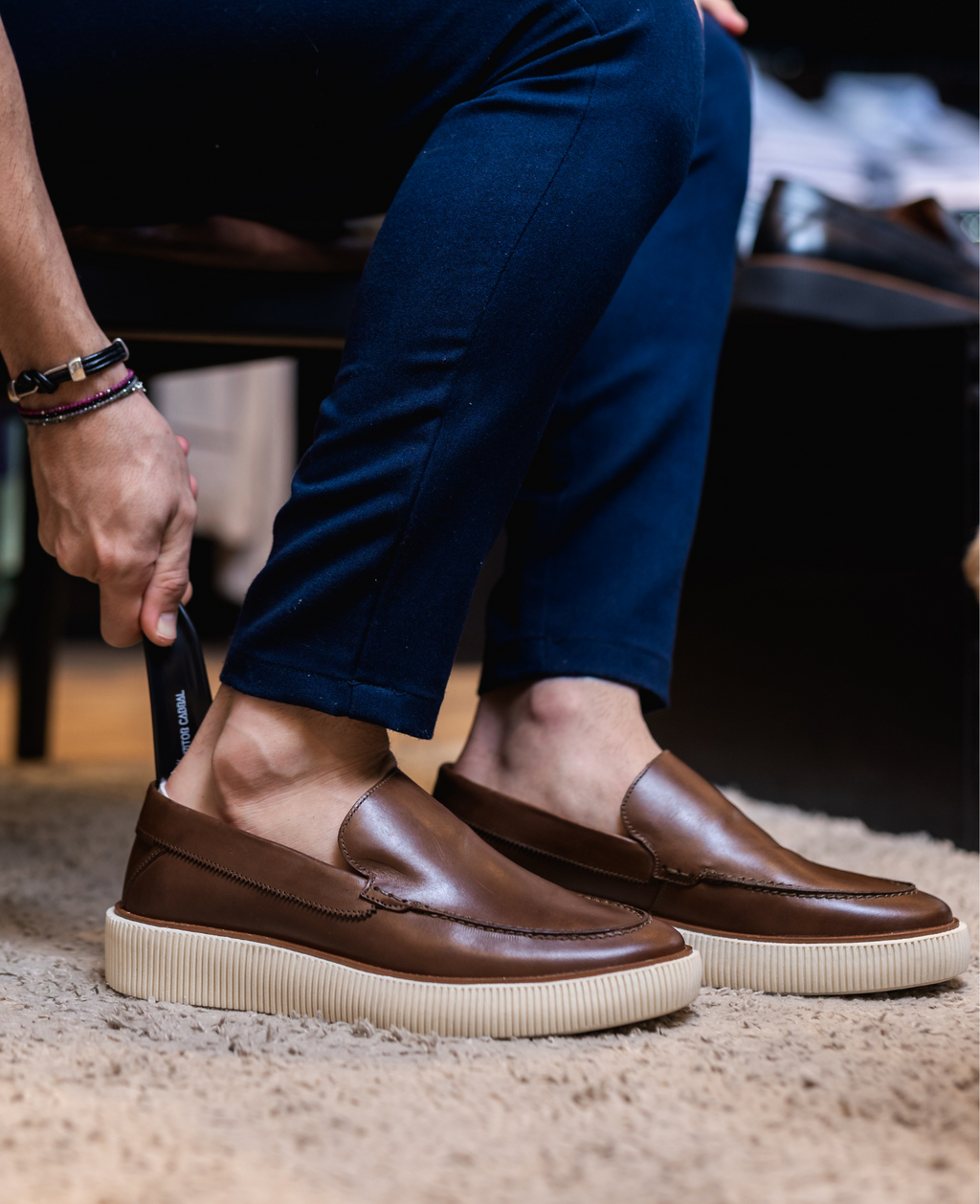 Slip On Cona Conhaque