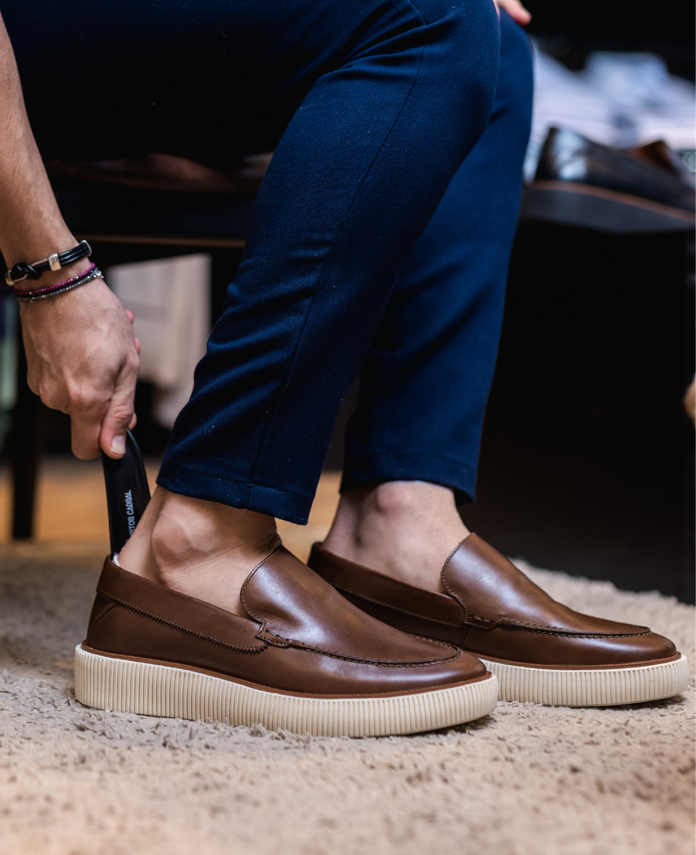 Slip On Cona Conhaque