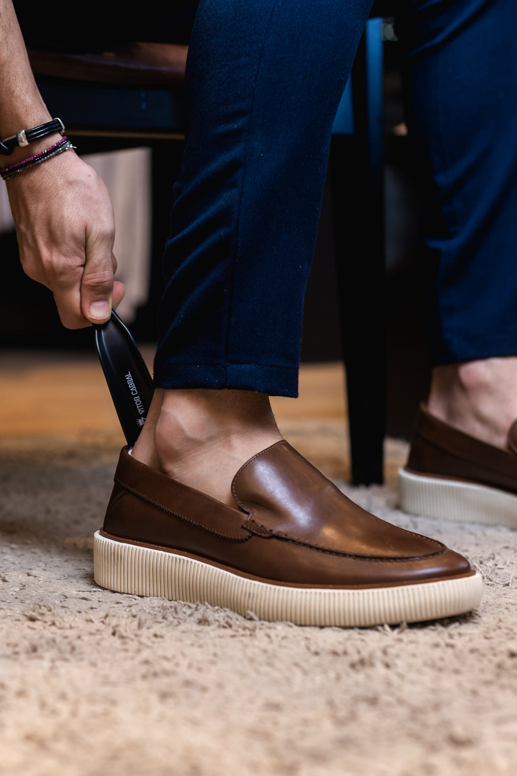 Slip On Cona Conhaque