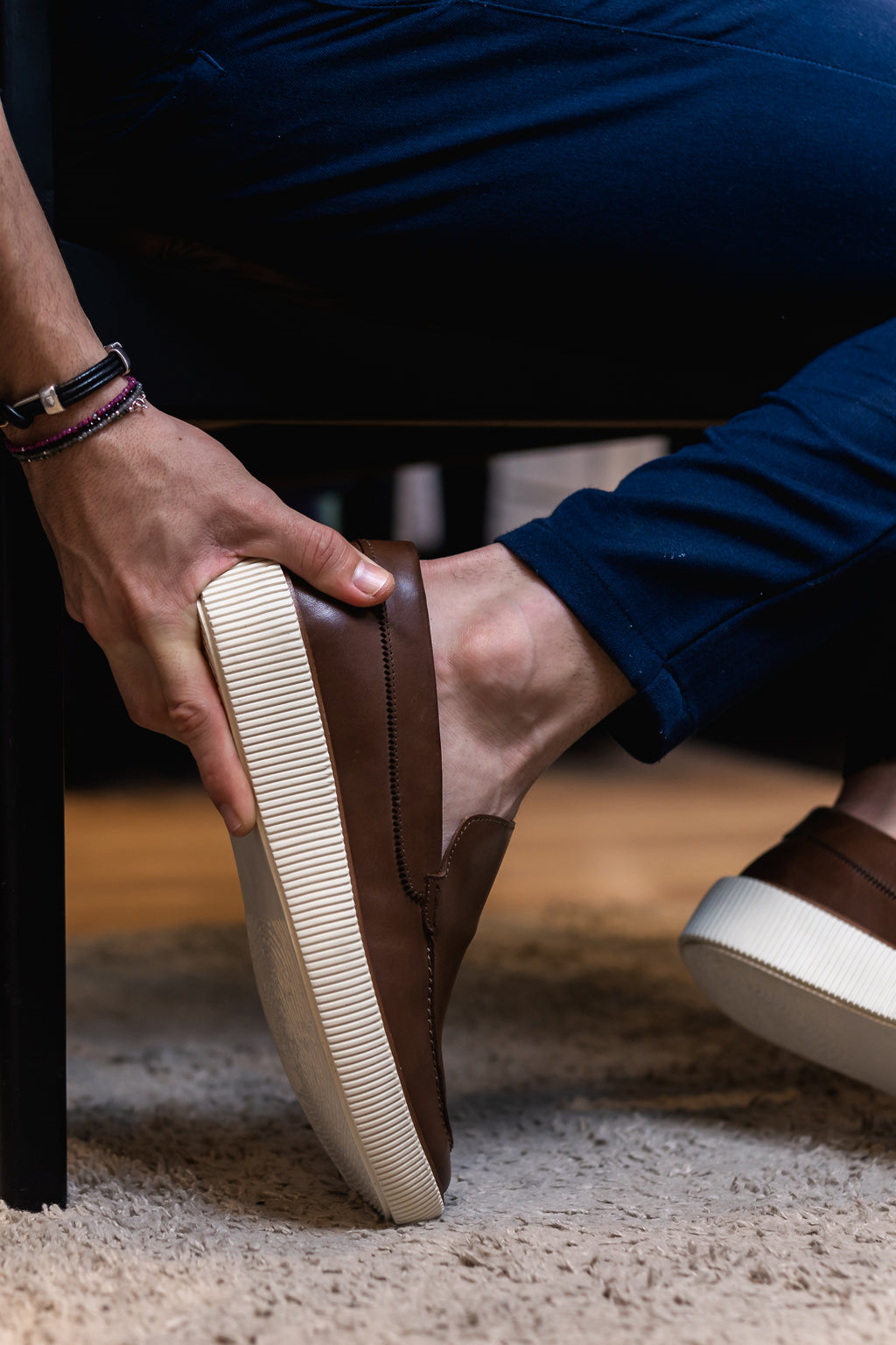 Slip On Cona Conhaque