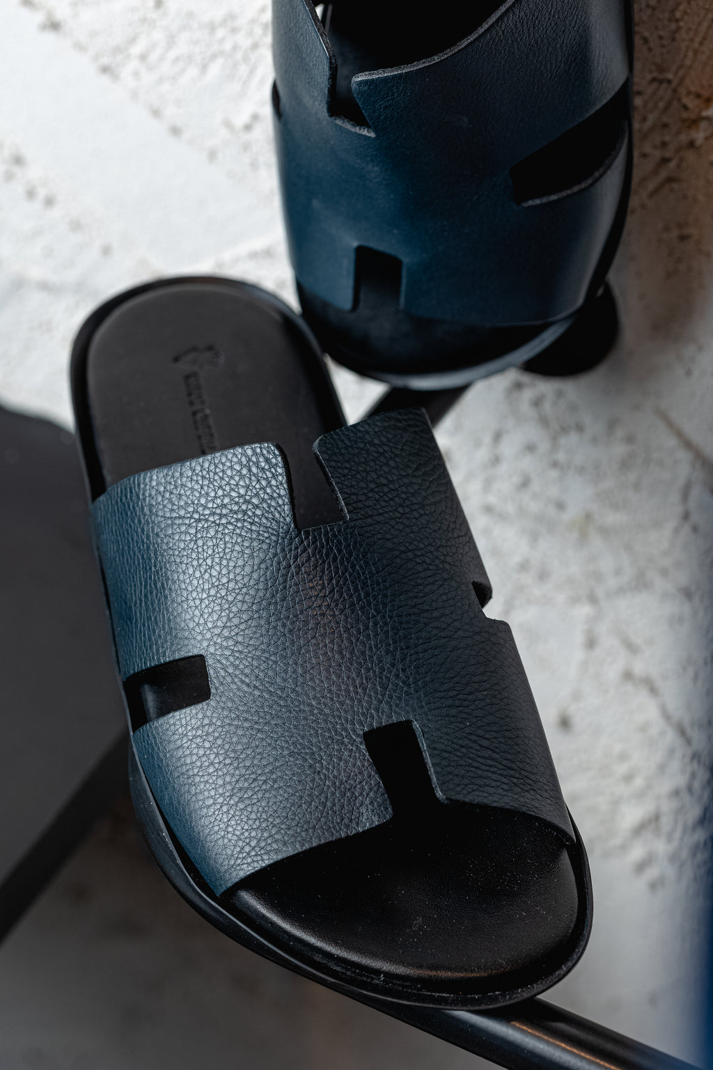 Sandália "H"eit Azul Marinho