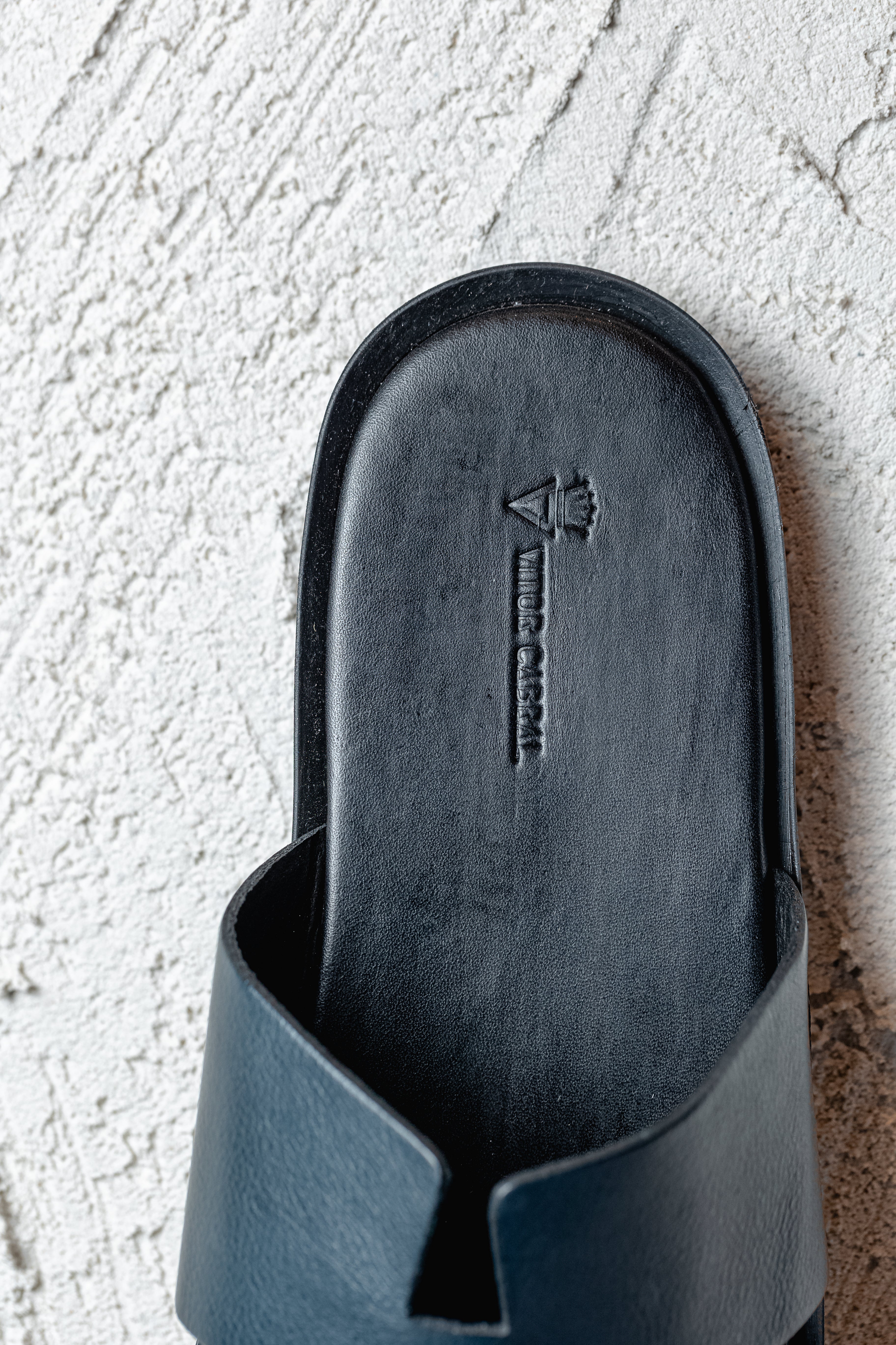 Sandália "H"eit Azul Marinho