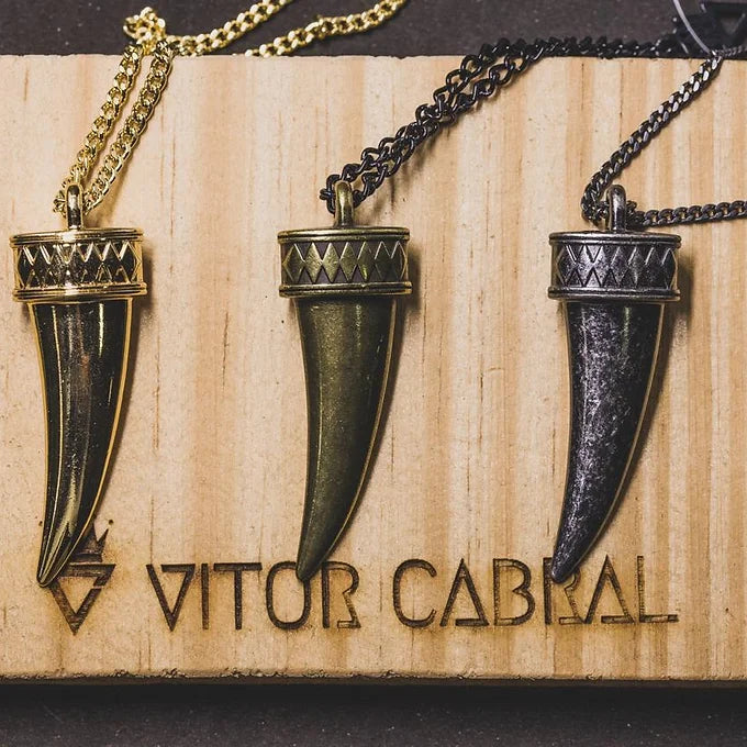 COLAR DENTE DE SABRE