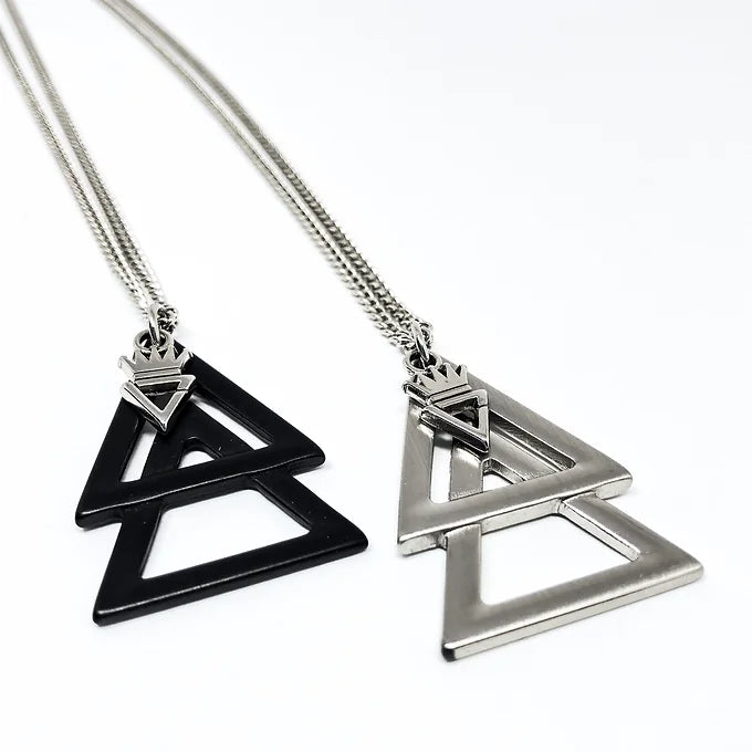 COLAR TRÊS TRIÂNGULOS (COURO OU CORRENTE)