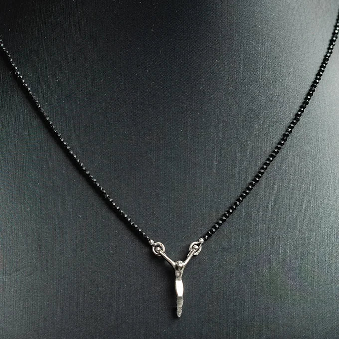 Cristo mini em espinélio